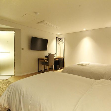Hotel Londoner Hwamyeong Пусан Екстер'єр фото