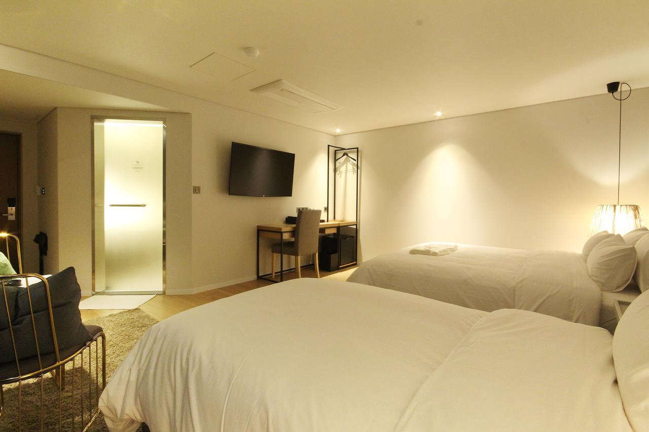 Hotel Londoner Hwamyeong Пусан Екстер'єр фото
