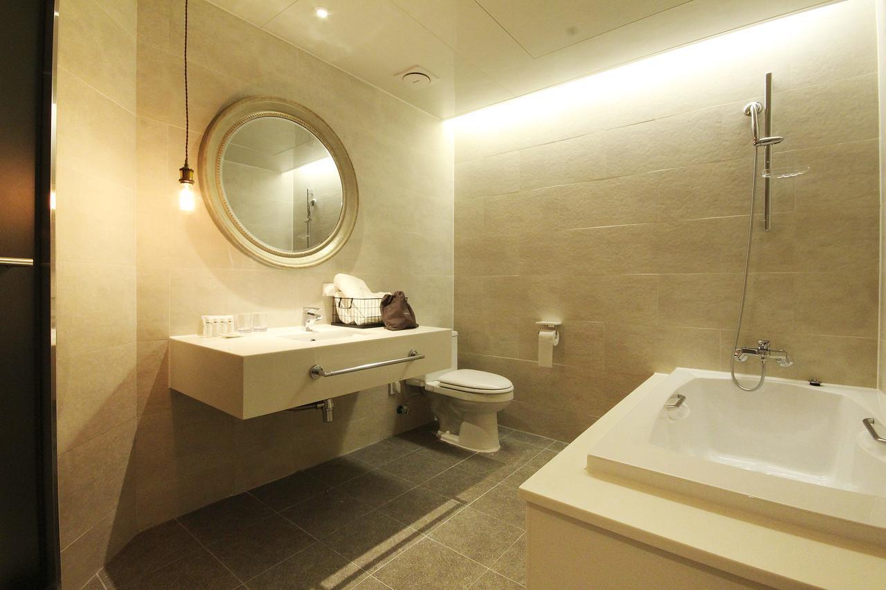 Hotel Londoner Hwamyeong Пусан Екстер'єр фото